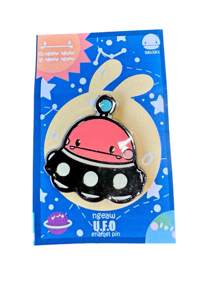 Ngaew Ngaew Red Space Pin